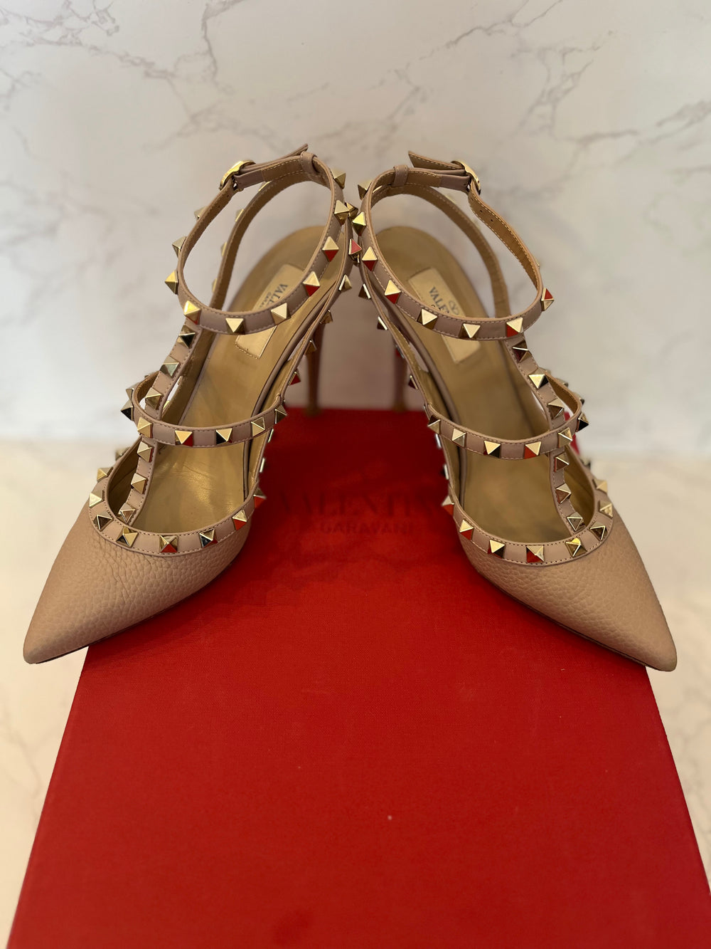 Pre Loved Valentino Garavani Poudre Rock Stud Heels UK6 ** reserved NF **