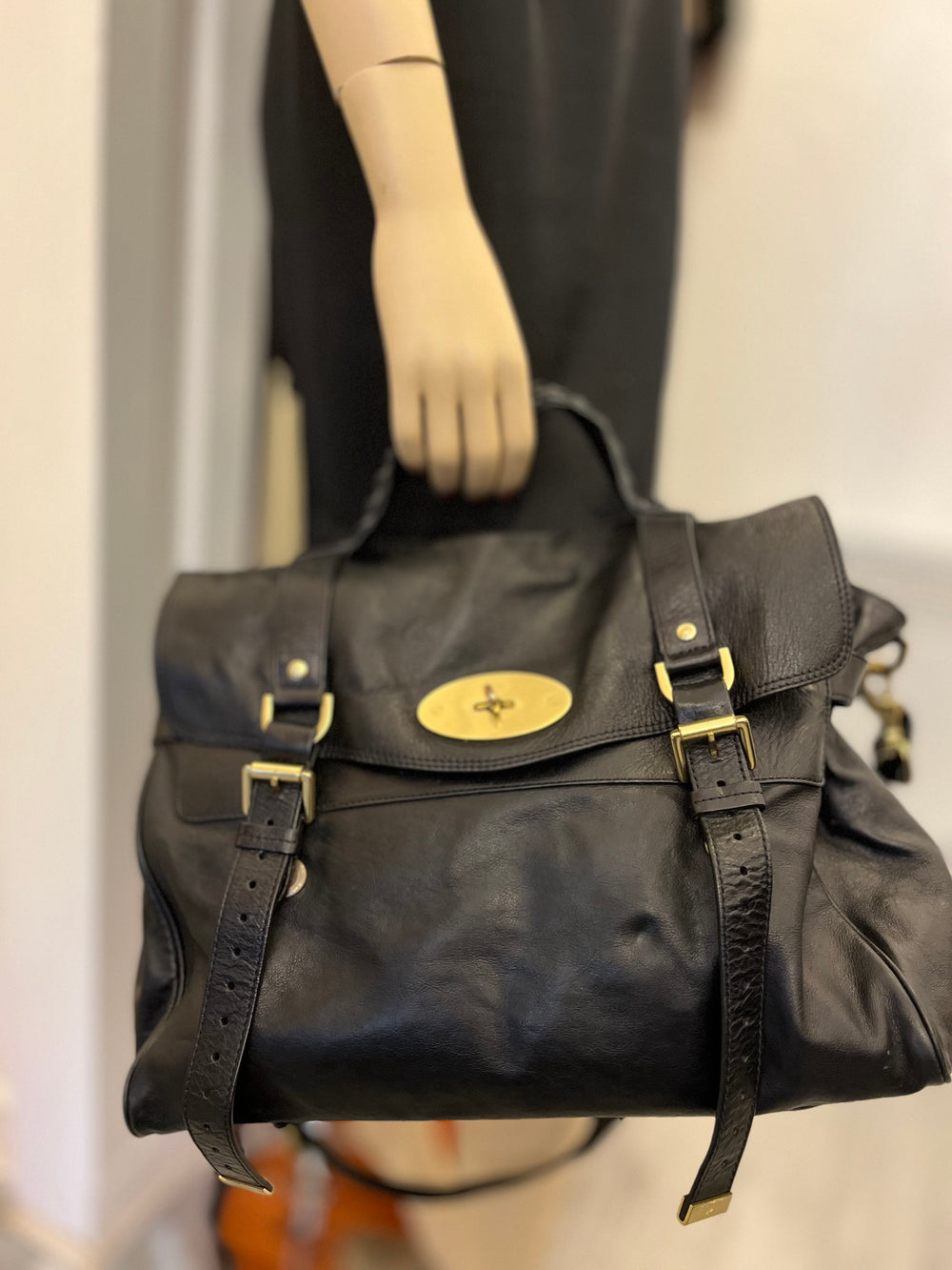 Pre Loved Mulberry Oversized Alexa in Black