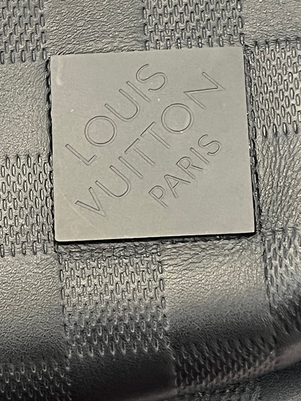 Pre Loved Louis Vuitton Damier Leather Sling Crossbody Bag (excellent)