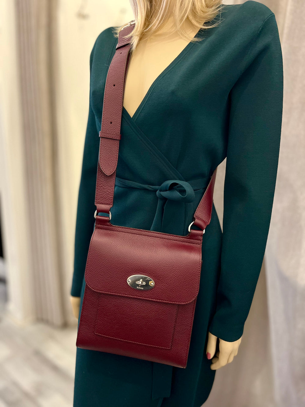 Pre Loved Mulberry Small Antony in Black Cherry (New)