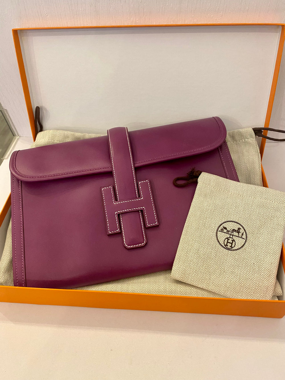 Pre Loved Hermes Jige Elan 29 Leather Clutch in Purple as new