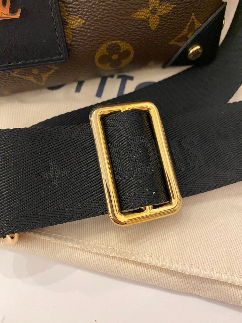 Pre Loved Louis Vuitton Petite Malle Souple Handbag in Monogram (Excellent)