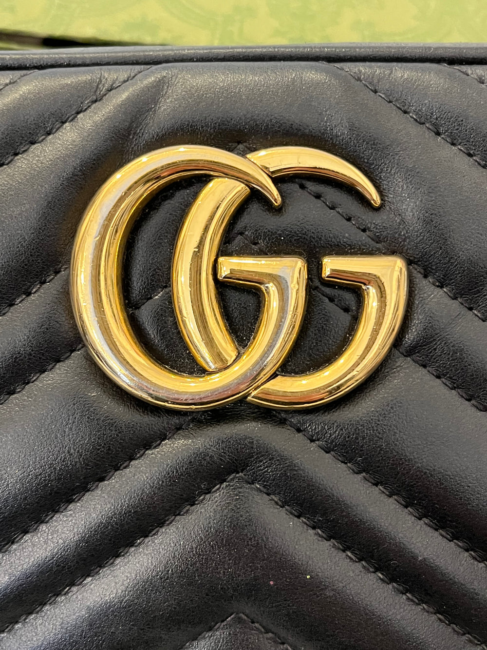 Pre Loved Gucci GG Marmont Matelasse Shoulder/Crossbody Camera Bag in Black ** reserved A**