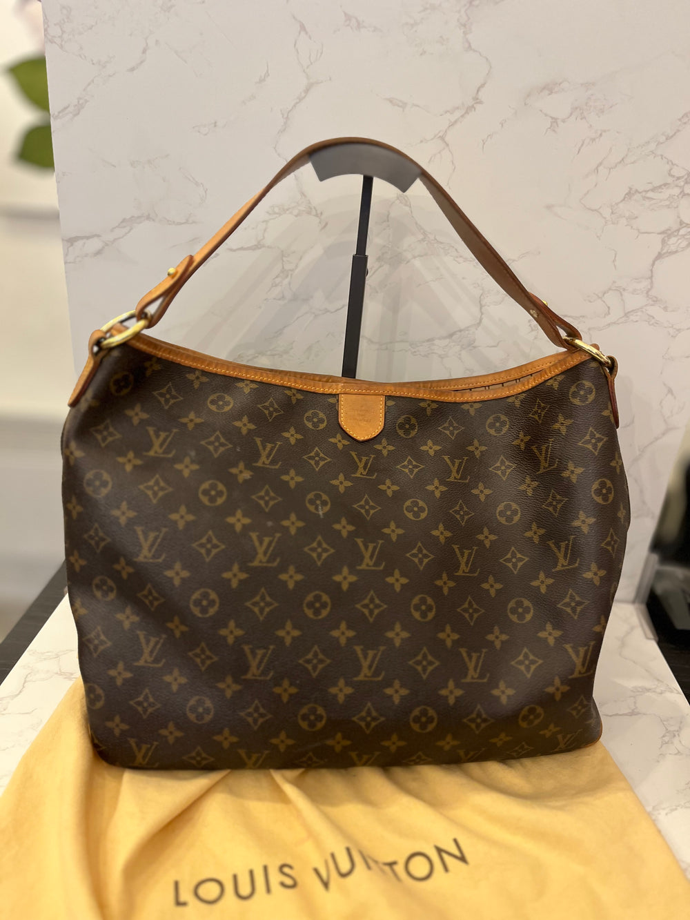 Pre Loved Louis Vuitton Vintage Monogram Tote **reserved Sh**