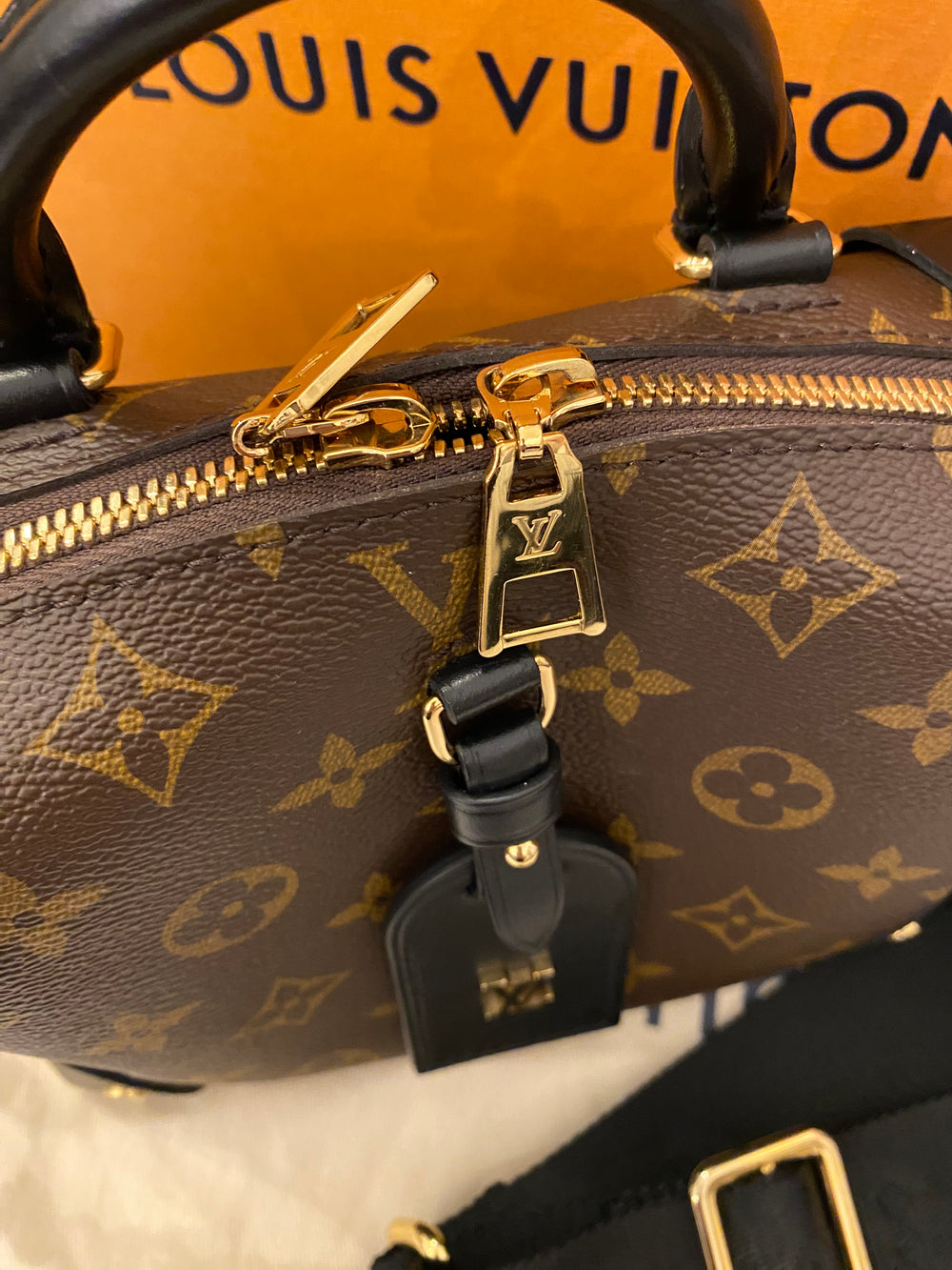 Pre Loved Louis Vuitton Petite Malle Souple Handbag in Monogram (Excellent)