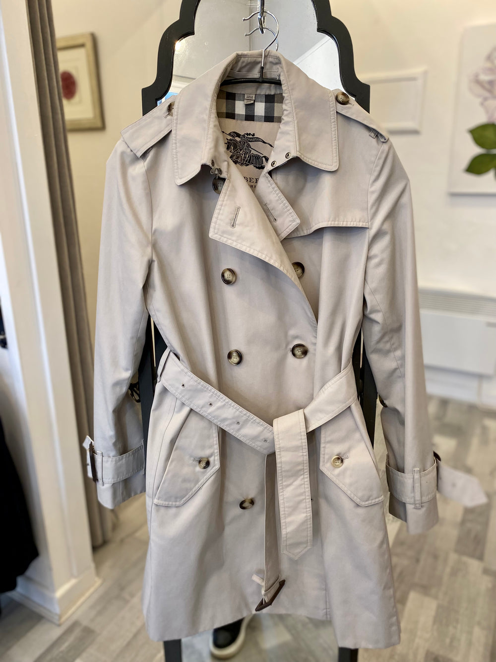 Burberry sale light coat