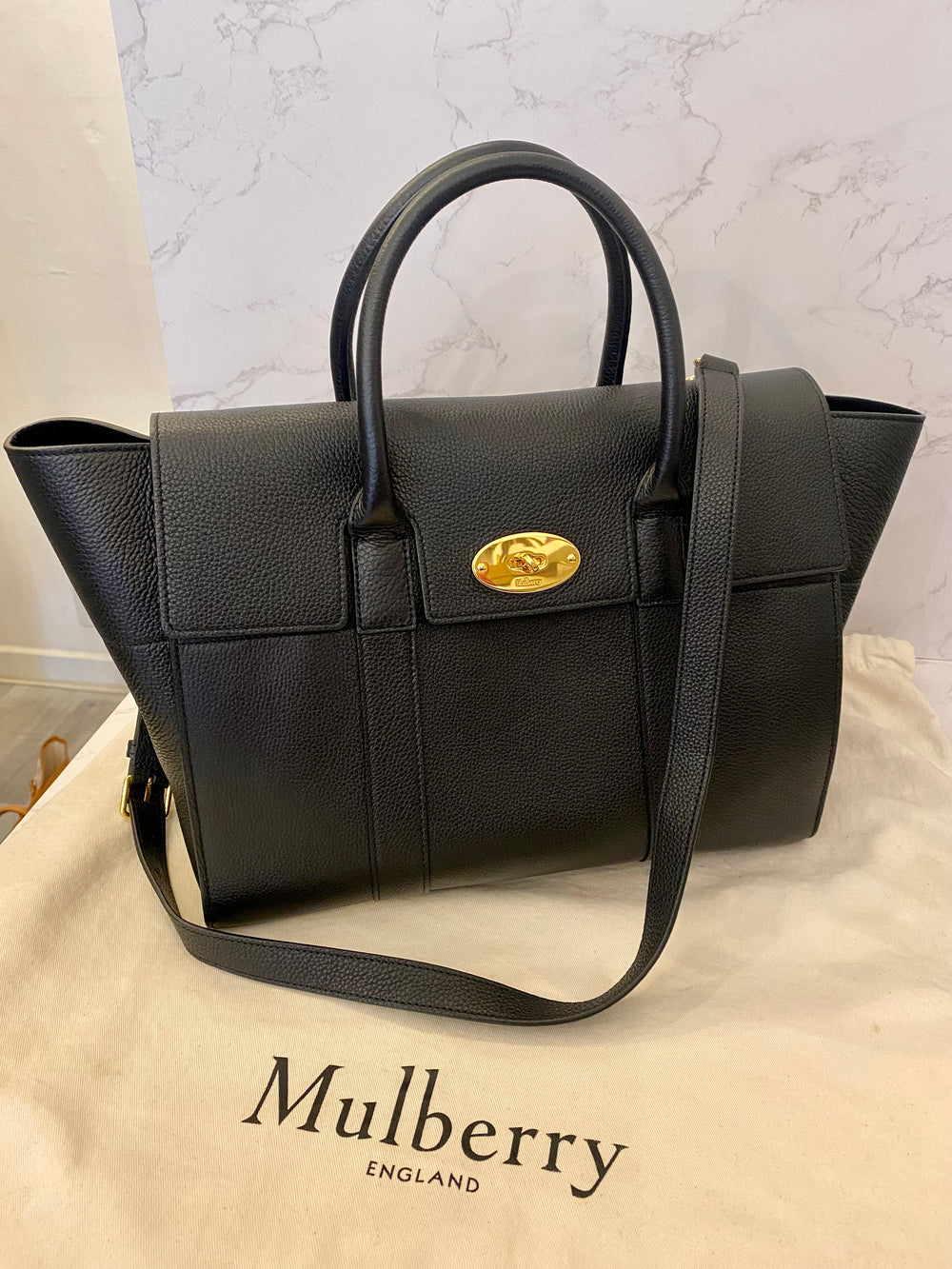 Pre Loved Mulberry Strap Bayswater in Black (excellent)