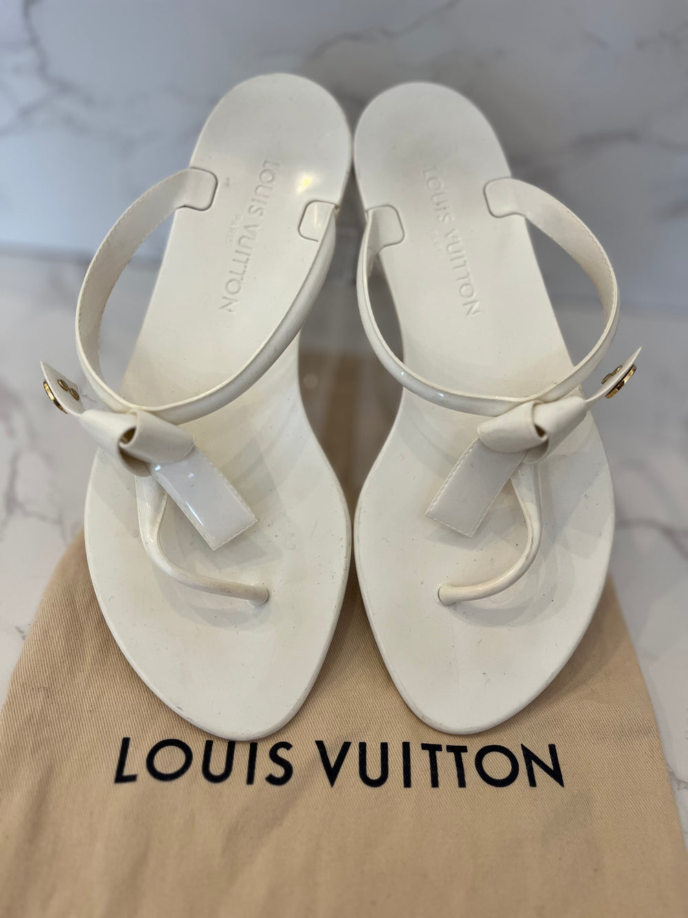 Pre Loved Louis Vuitton White Thong Flip-Flops UK5