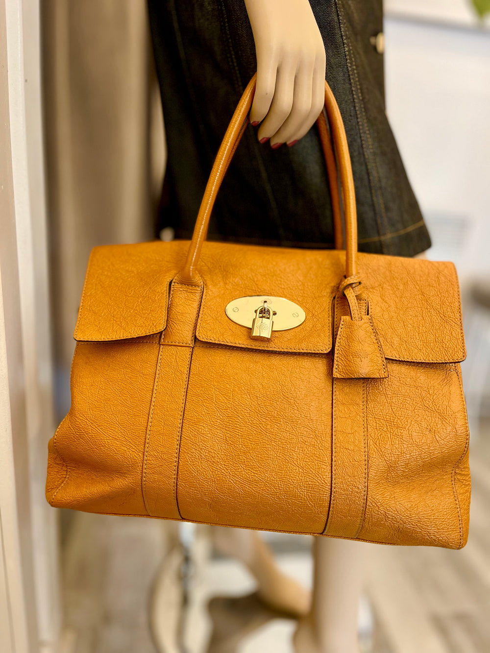 Pre Loved Mulberry Bayswater in Ochre Crackled Patent Leather