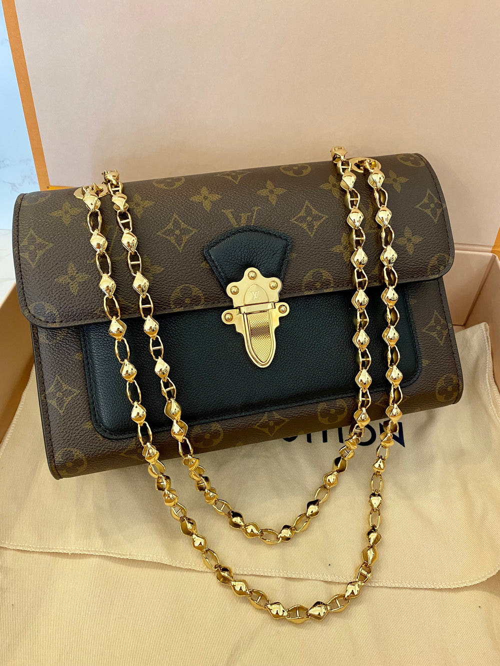 Pre Loved Louis Vuitton Monogram Neverfull Victoire (excellent)