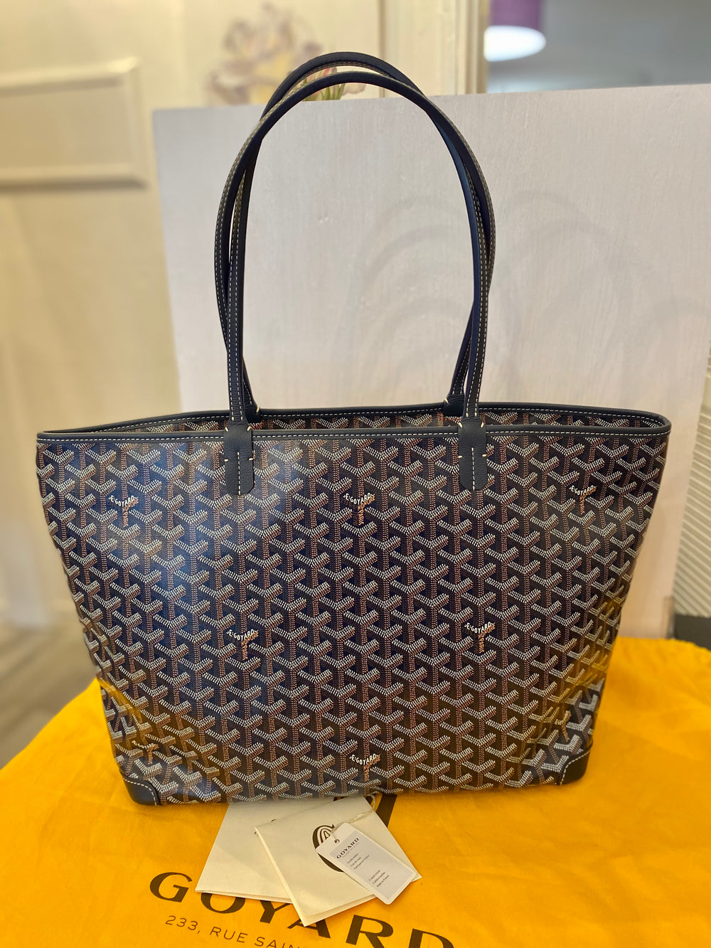 Pre Loved Goyard Artois MM bag (excellent)