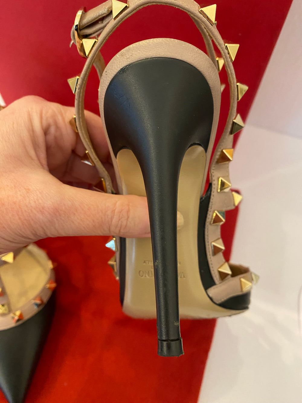 Pre loved Valentino Garavani Black & Beige Rock Stud Heels uk3.5