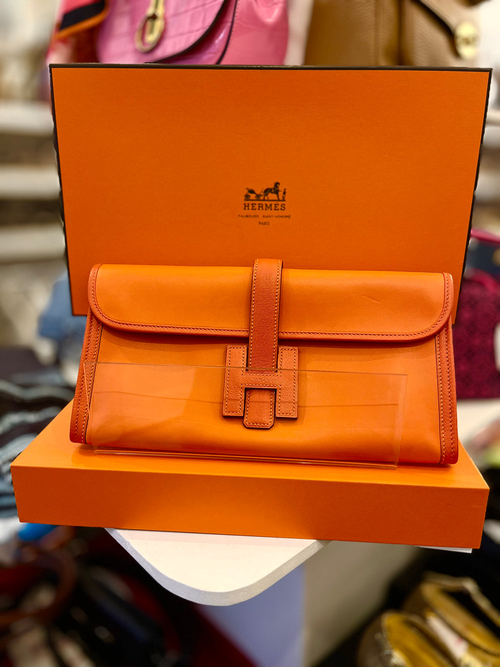Pre Loved  Hermes Jige Elan 29 Clutch in Orange Swift Leather (excellent)