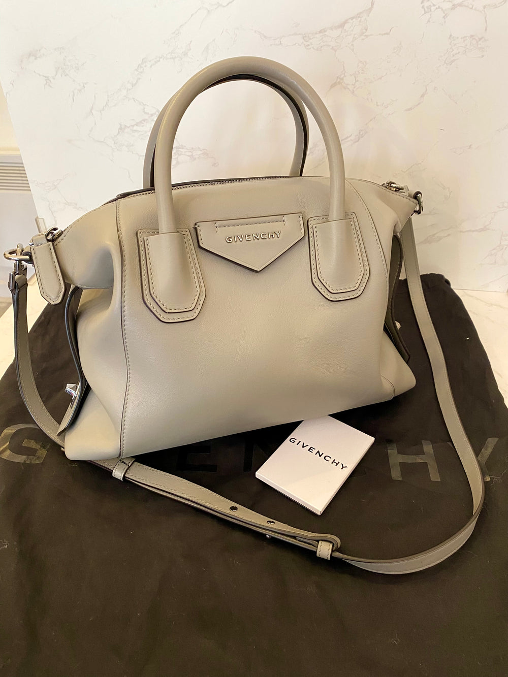 Pre Loved Givenchy Small Soft Grey Antigona  (excellent)