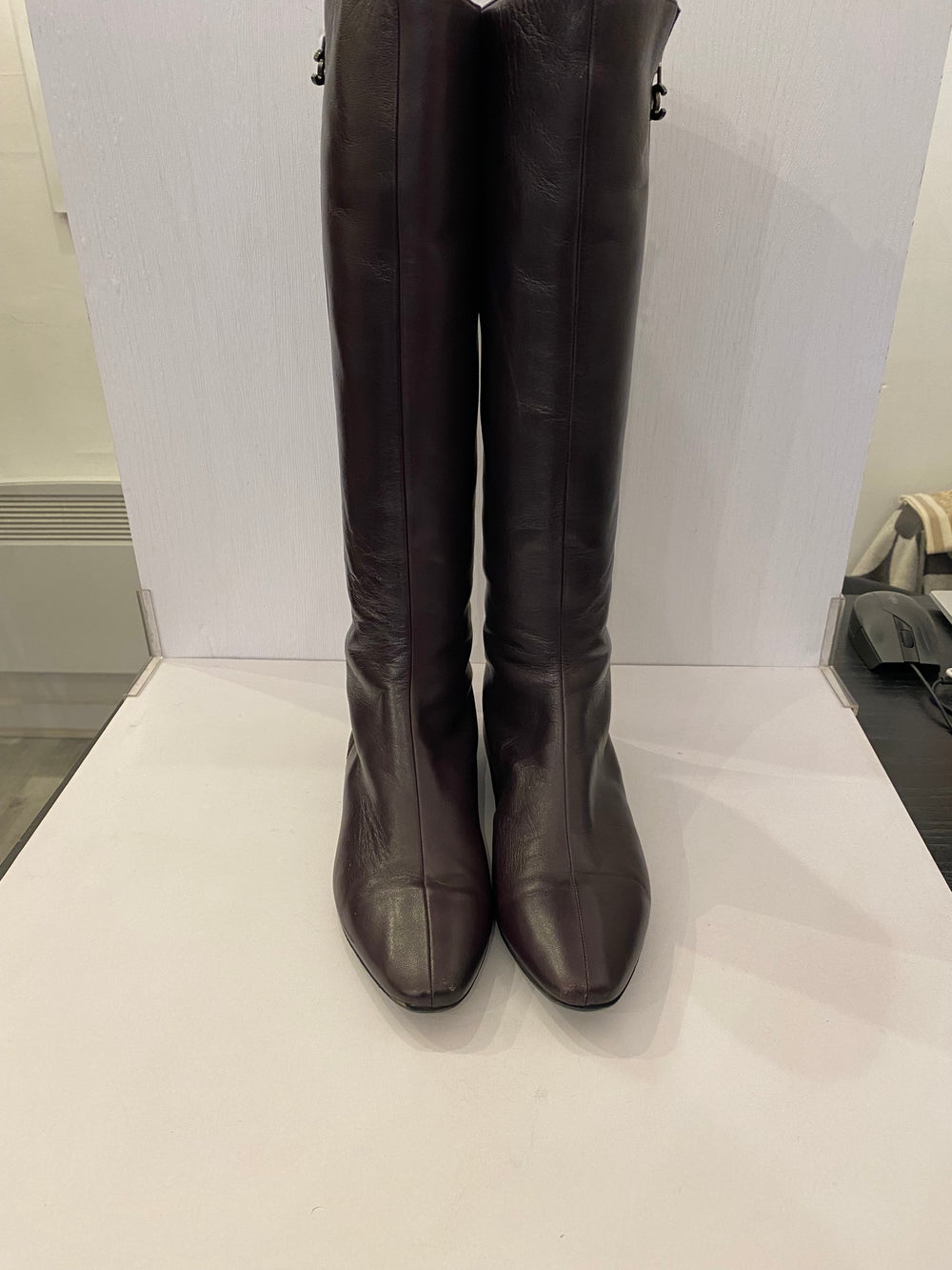 Pre Loved Chanel Flat Purple Boots Size Uk7 (fit uk6.5)