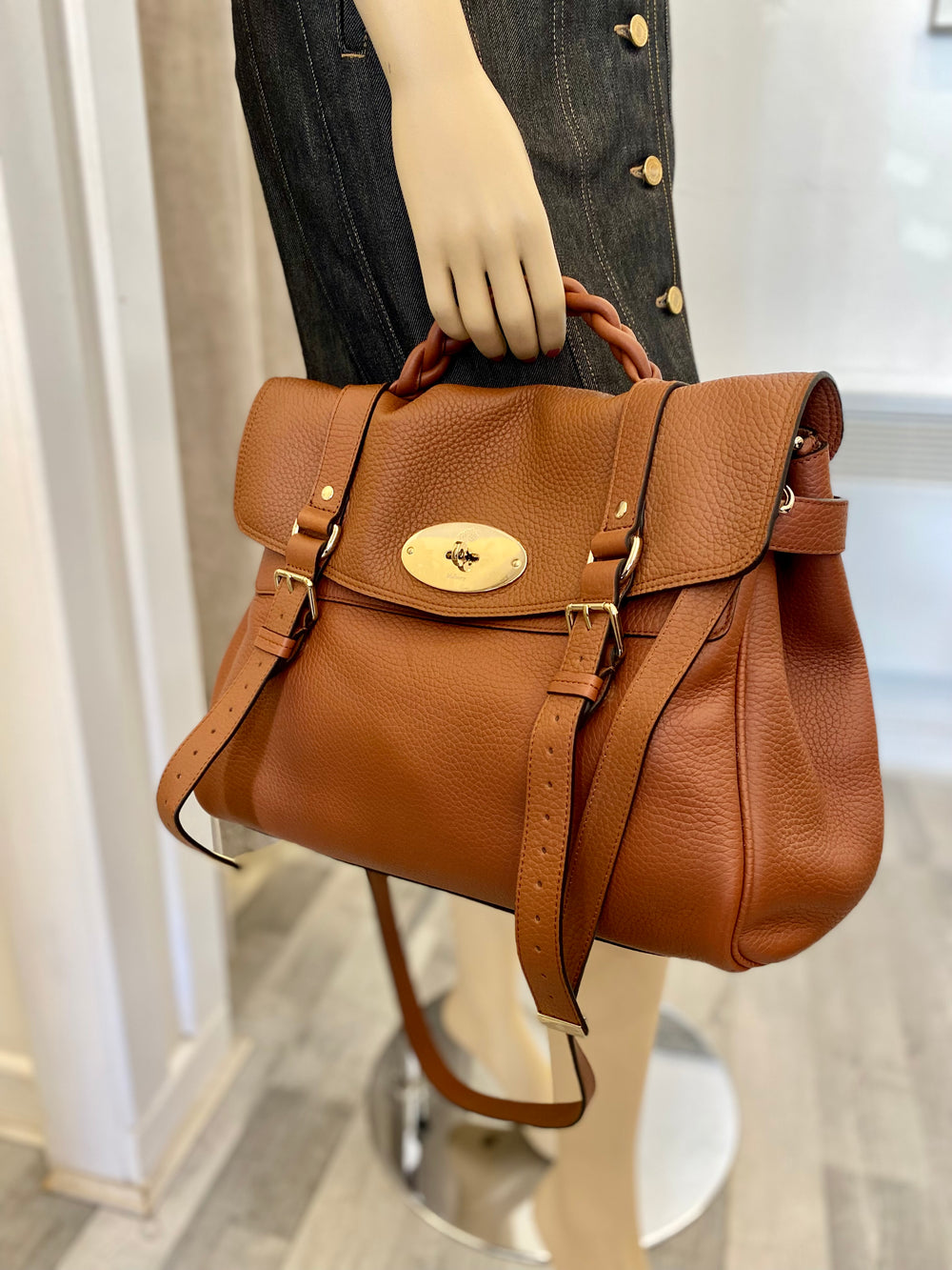Pre Loved Mulberry Oversized Alexa in Chestnut (NEW)