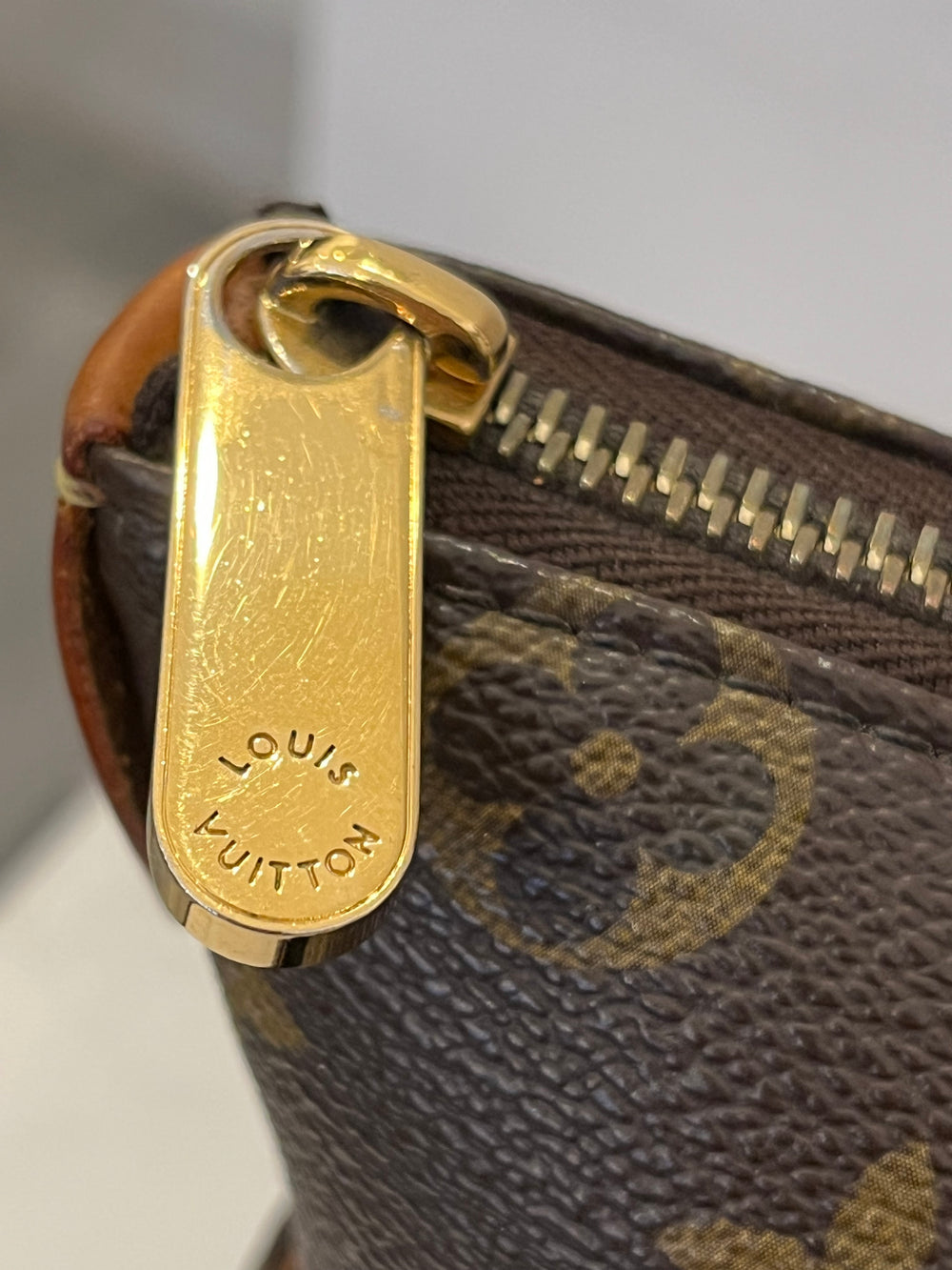 Pre Loved Louis Vuitton Vintage Monogram Totally Bag