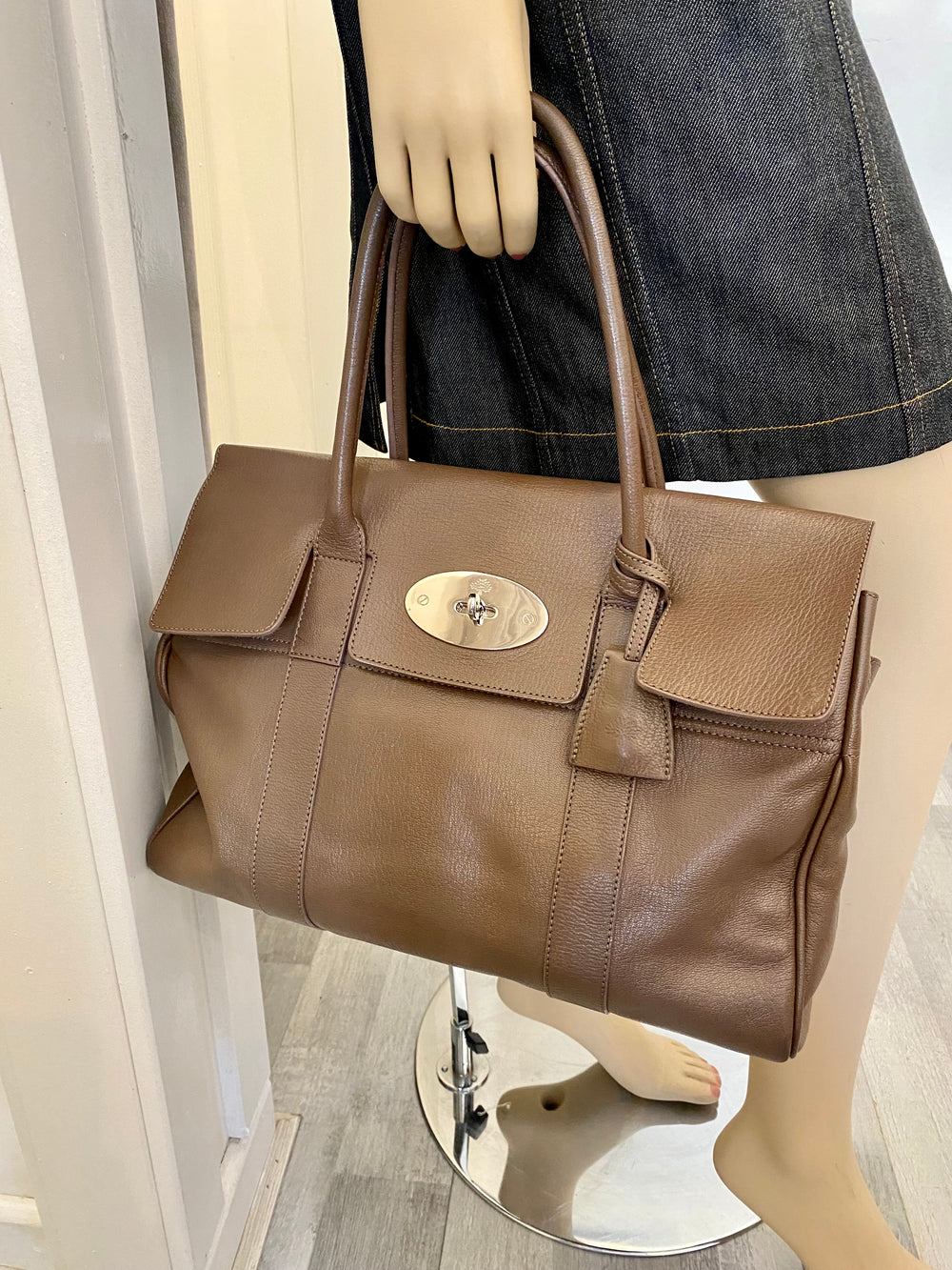 Pre Loved Mulberry Bayswater in Mid Brown