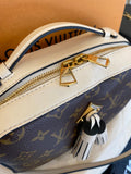 Pre Loved Louis Vuitton Saintonge Crossbody , Monogram & Cream