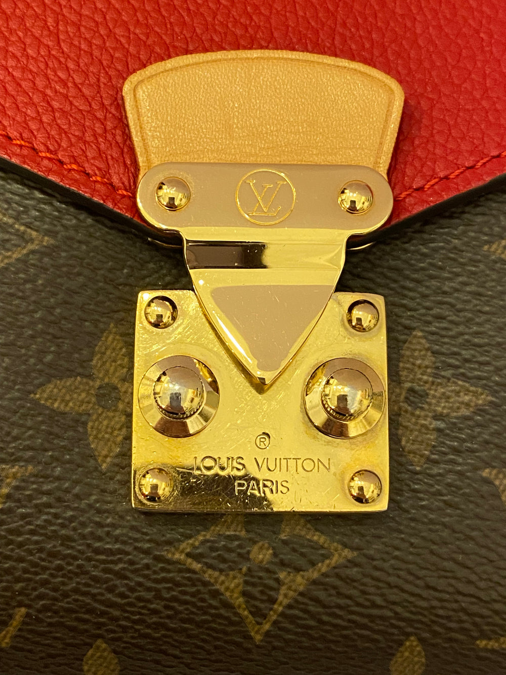 Pre Loved Louis Vuitton Monogram Pallais Chain Bag