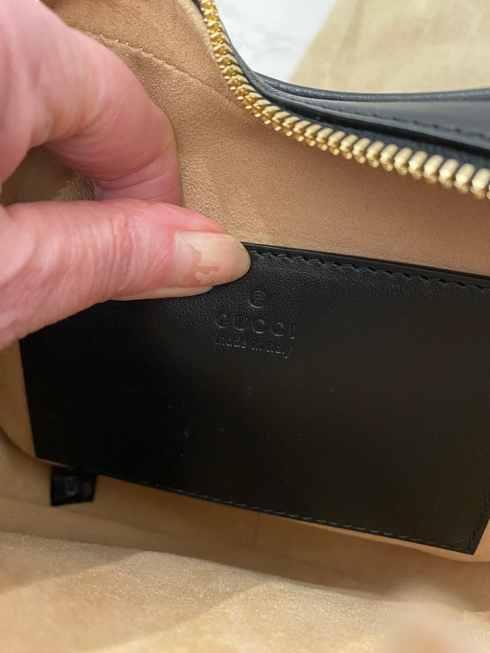 Pre Loved Gucci Interlocking G Mini Heart Crossbody Bag in Black (new)