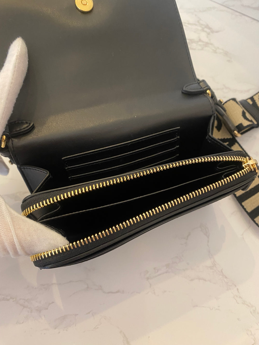 Pre Loved Stella McCartney Logo Crossbody Wallet (excellent)