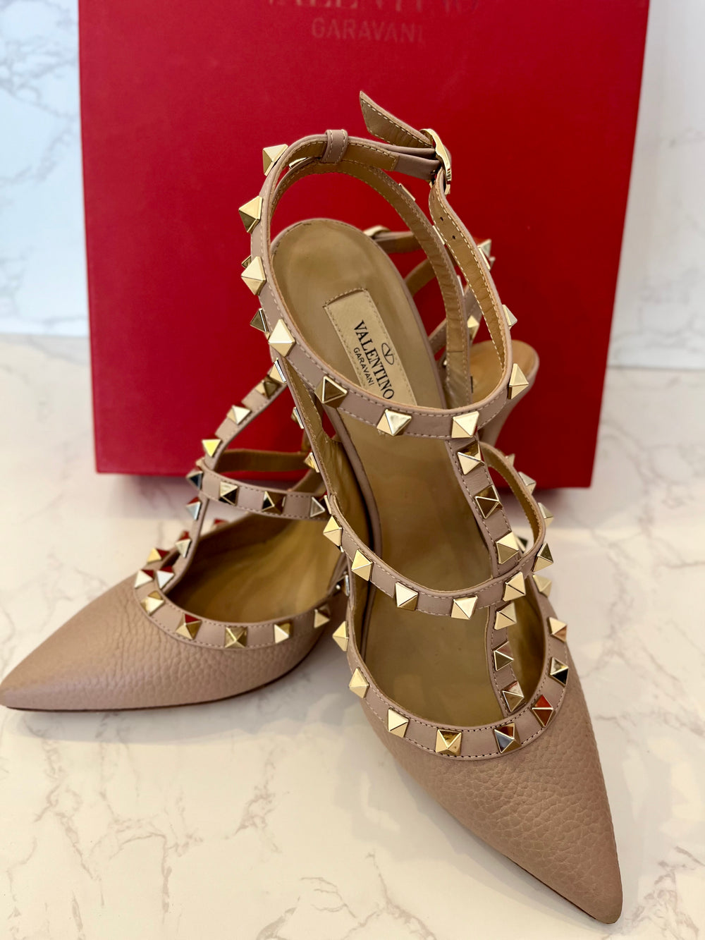 Pre Loved Valentino Garavani Poudre Rock Stud Heels UK6 ** reserved NF **