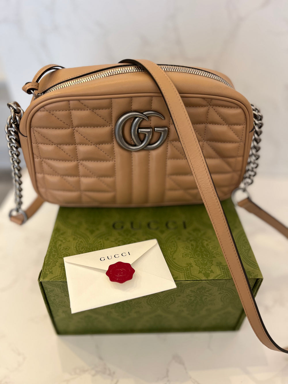 Pre Loved Gucci GG Marmont Matelasse Chain Shoulder/Crossbody Camera Bag in Biscuit