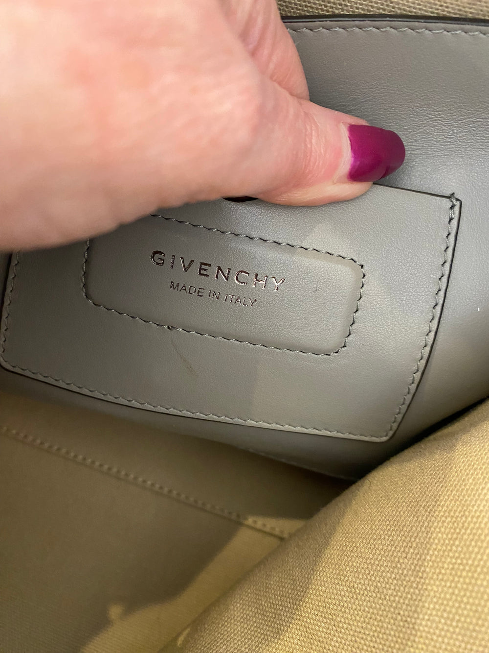 Pre Loved Givenchy Small Soft Grey Antigona  (excellent)