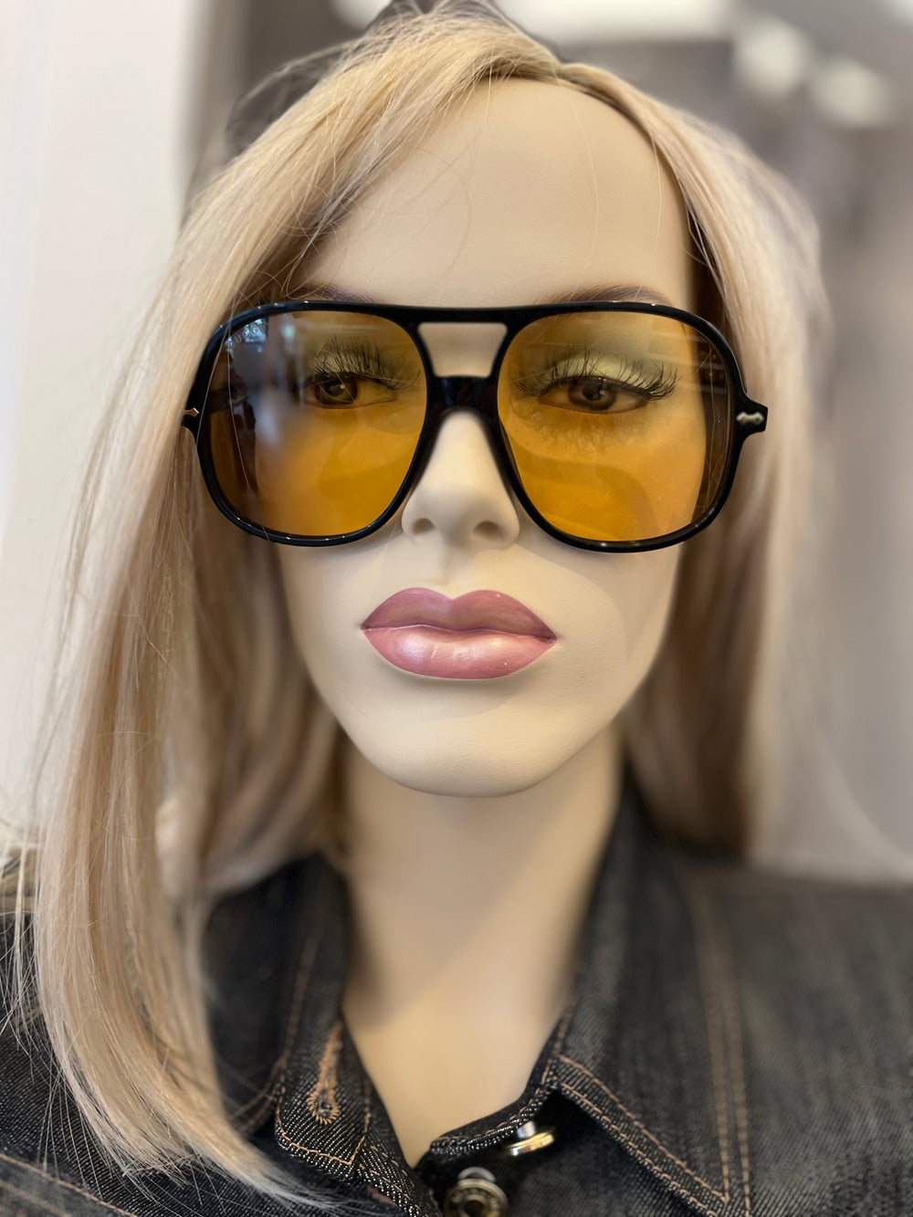 Pre Loved Gucci Oversized Black Aviator Sunglasses