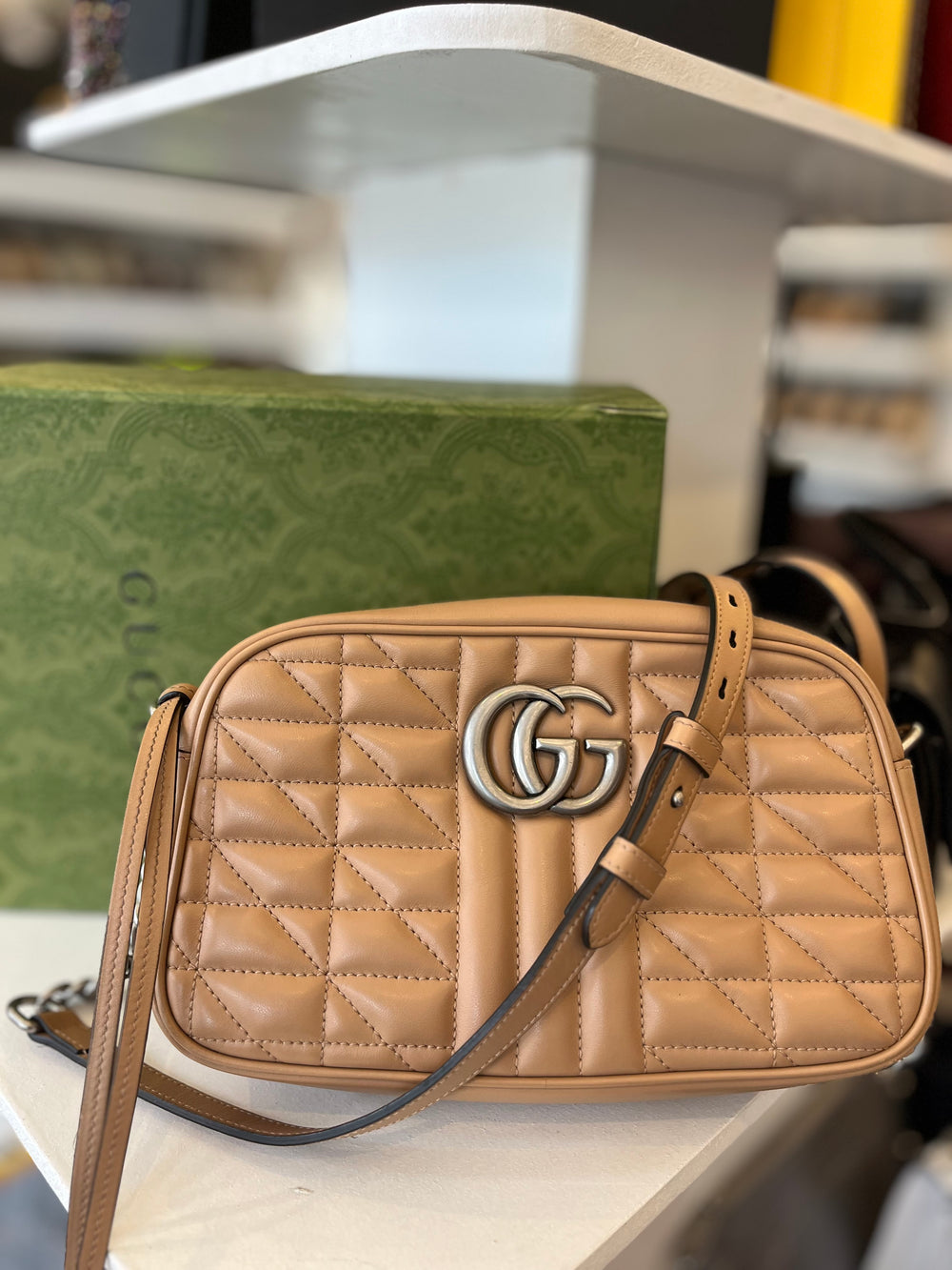 Pre Loved Gucci GG Marmont Matelasse Chain Shoulder/Crossbody Camera Bag in Biscuit
