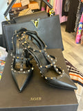 Pre Loved Valentino Garavanni black heels UK5