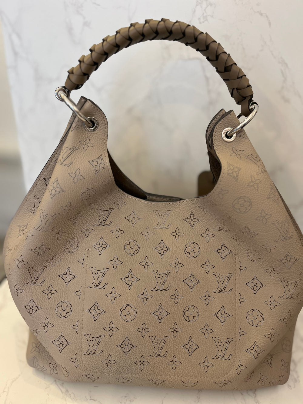 Pre Loved Louis Vuitton Carmel Hobo in Beige (excellent)