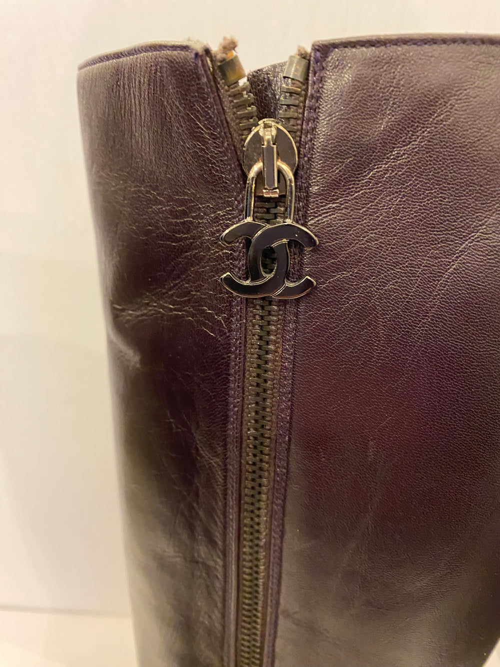 Pre Loved Chanel Flat Purple Boots Size Uk7 (fit uk6.5)