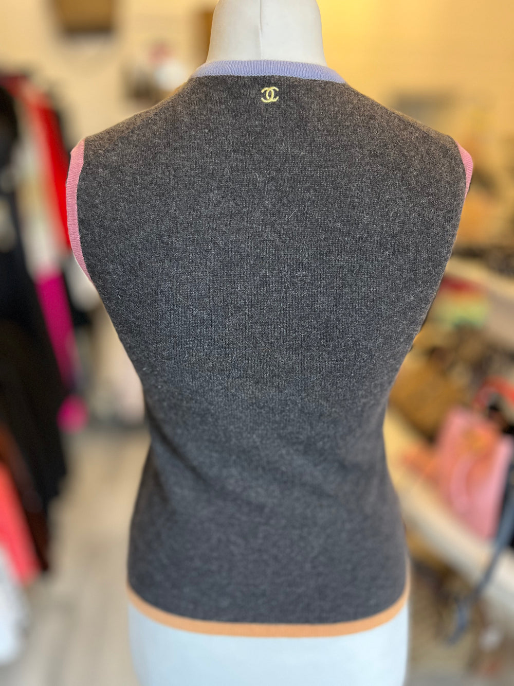 Pre Loved Chanel cashmere tank top size FR40 UK 12