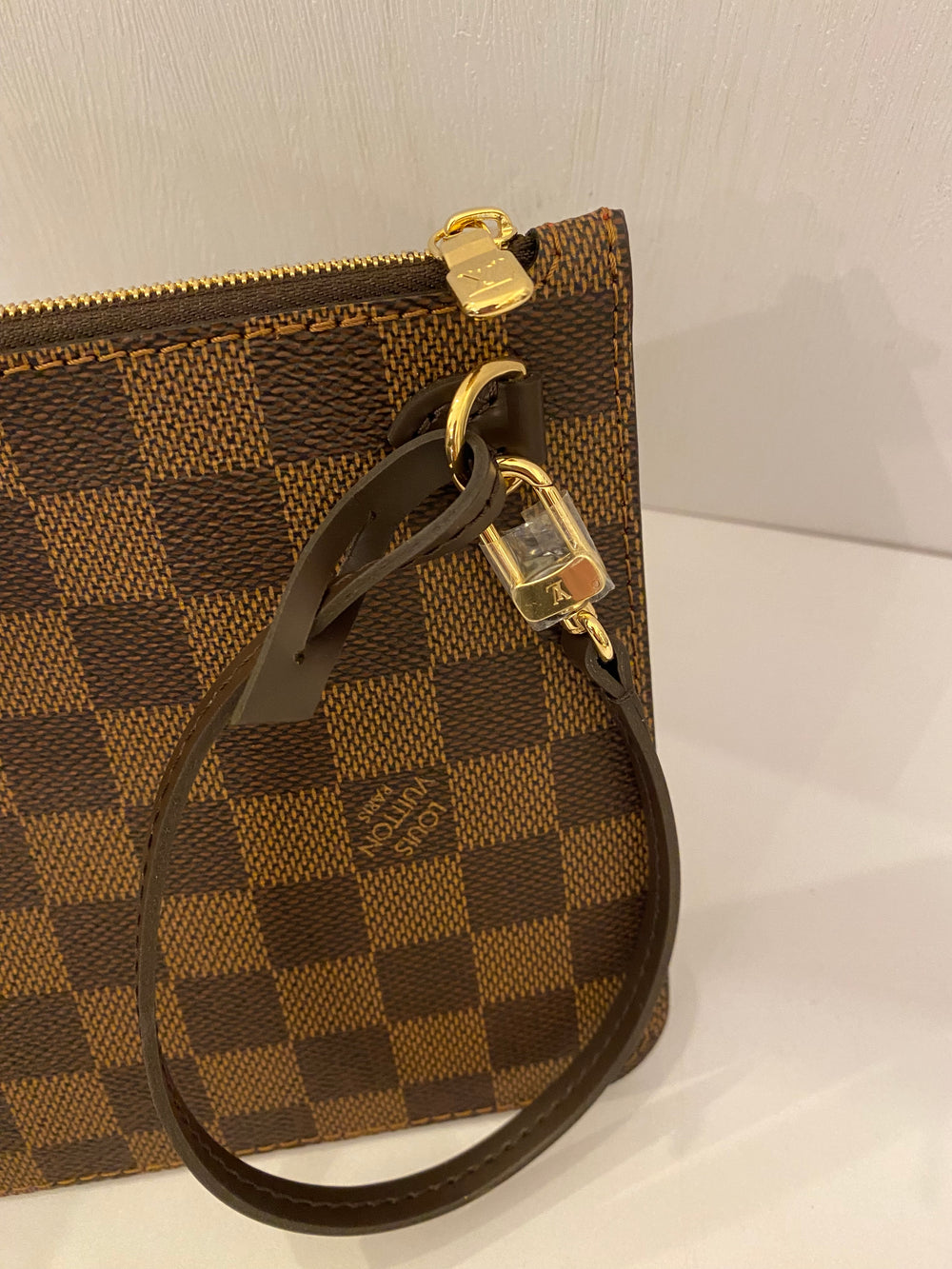 Pre Loved Louis Vuitton Damier Ebene Pouch (NEW)