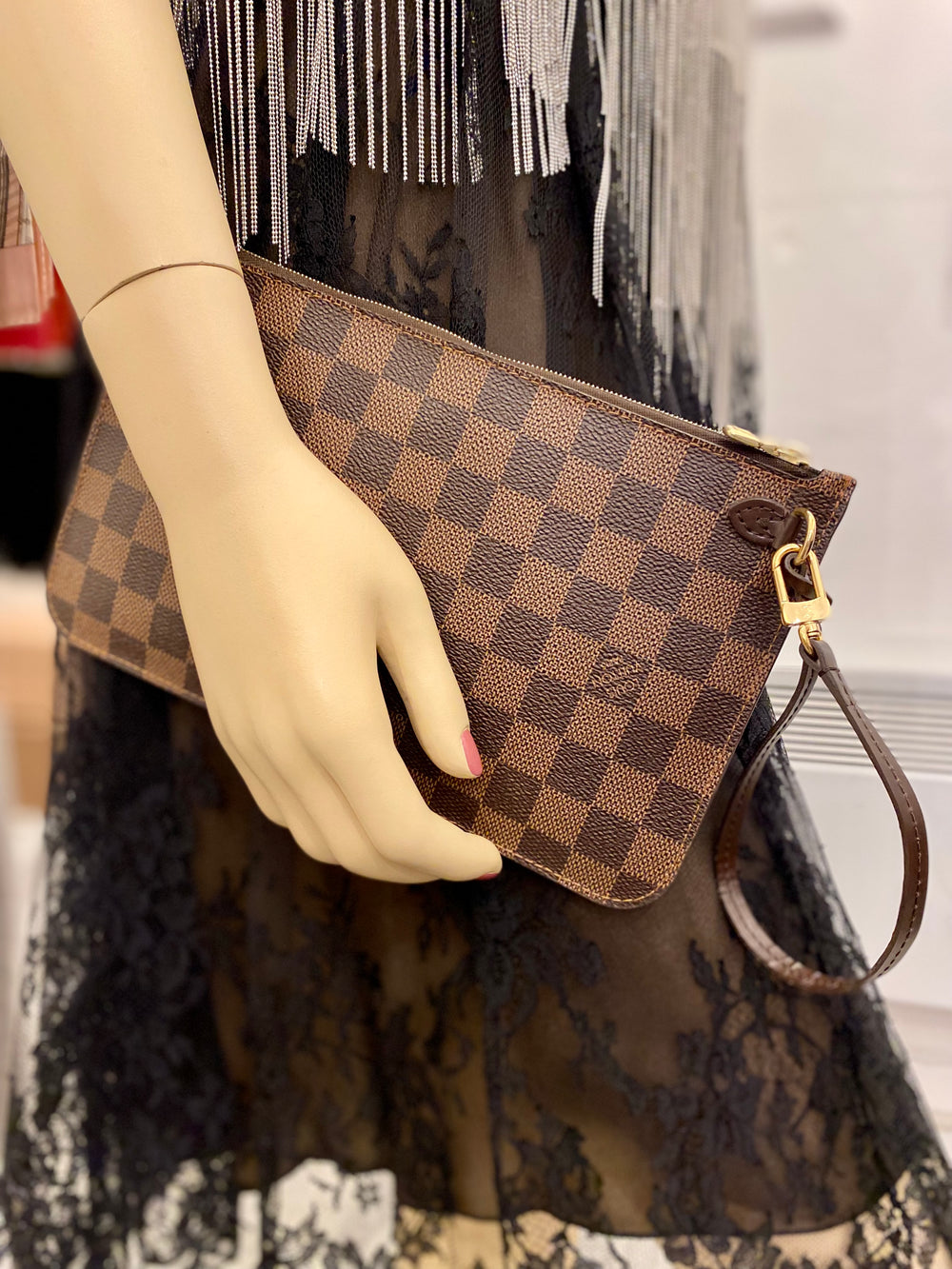 Pre Loved Louis Vuitton Damier Ebene Pouch (excellent)