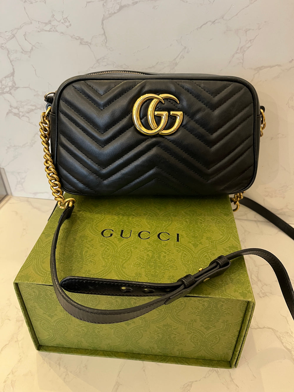 Pre Loved Gucci GG Marmont Matelasse Shoulder/Crossbody Camera Bag in Black ** reserved A**