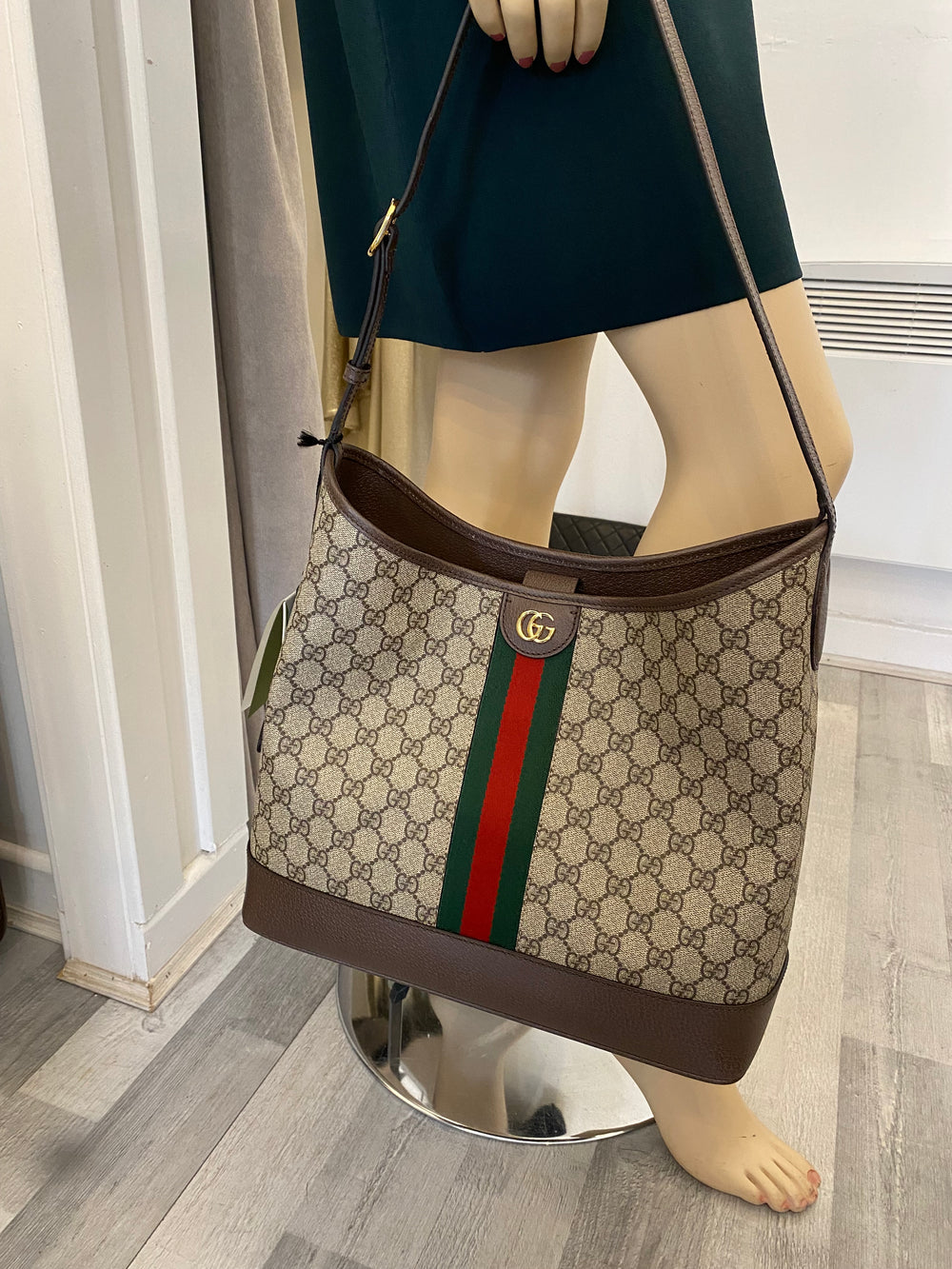 Pre Loved Gucci Ophidia Large Shoulder Bag (new)