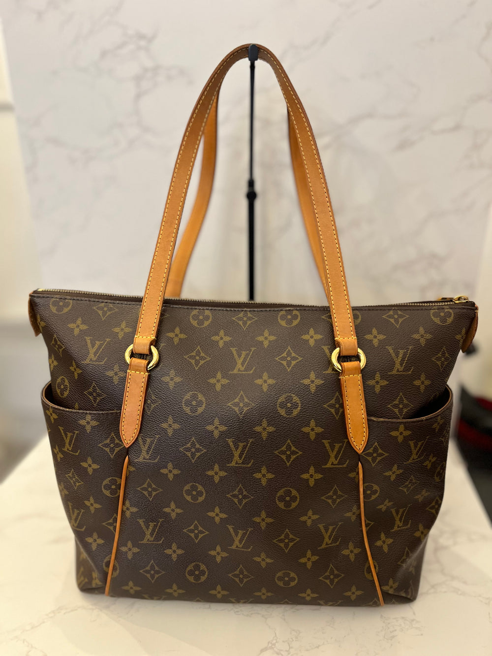 Pre Loved Louis Vuitton Vintage Monogram Totally Bag
