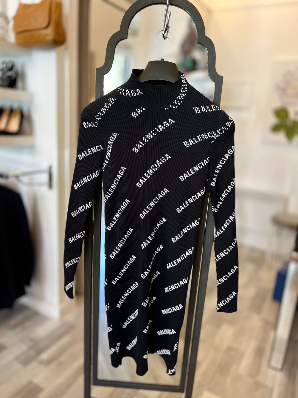 Pre Loved Balenciaga Black & White Ribbed Logo Dress size M