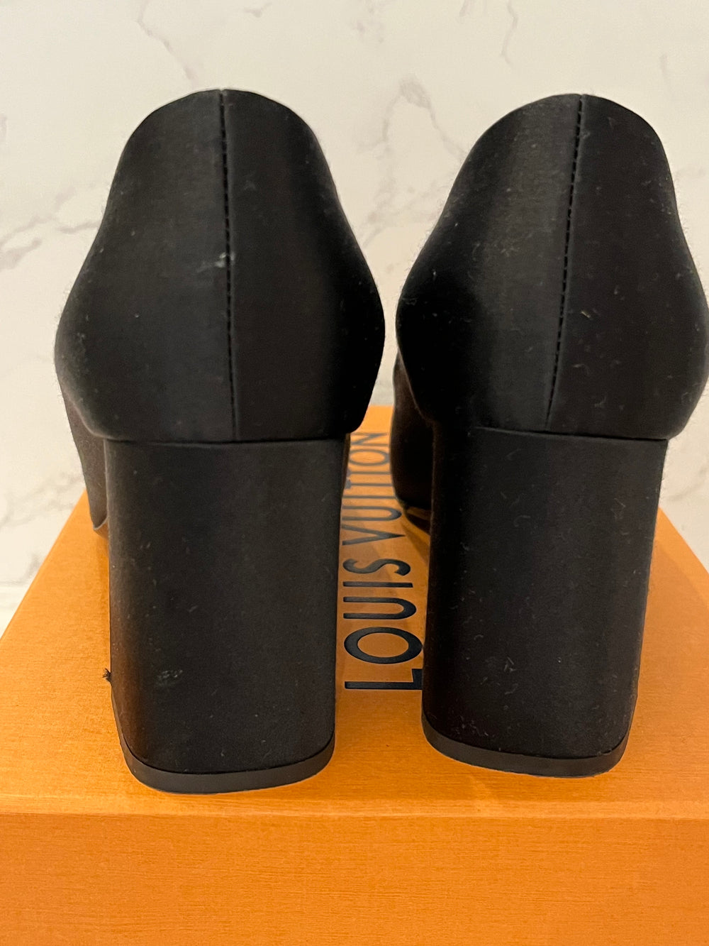 Pre Loved Louis Vuitton Madeline Satin & Crystal Heels UK 5 **RESERVED**