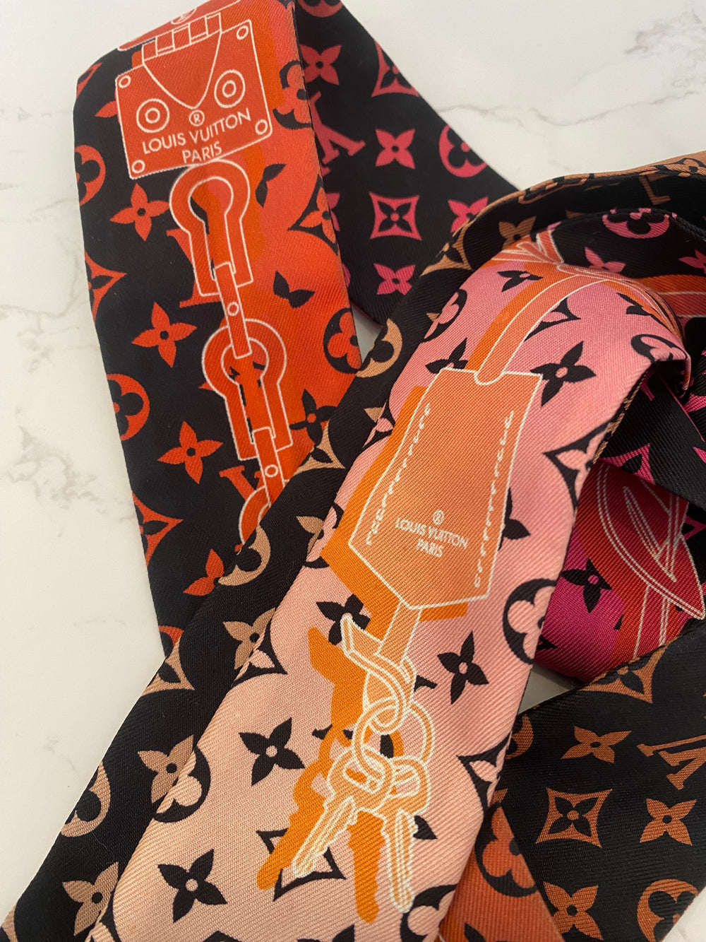 Pre Loved Louis Vuitton Monogram Silk Bandeau Scarf