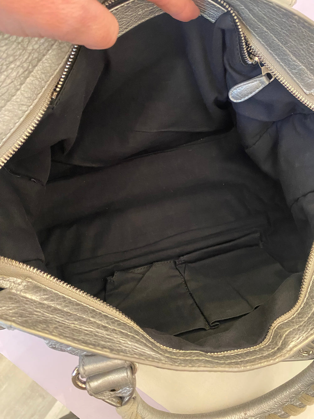 Pre Loved Balenciaga Le City in Silver Leather