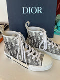 Pre Loved Dior B23 High-top sneakers, Dior Oblique pattern size 5.5 UK 38.5