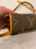 Pre Loved Louis Vuitton Vintage Monogram Belt Bag size M