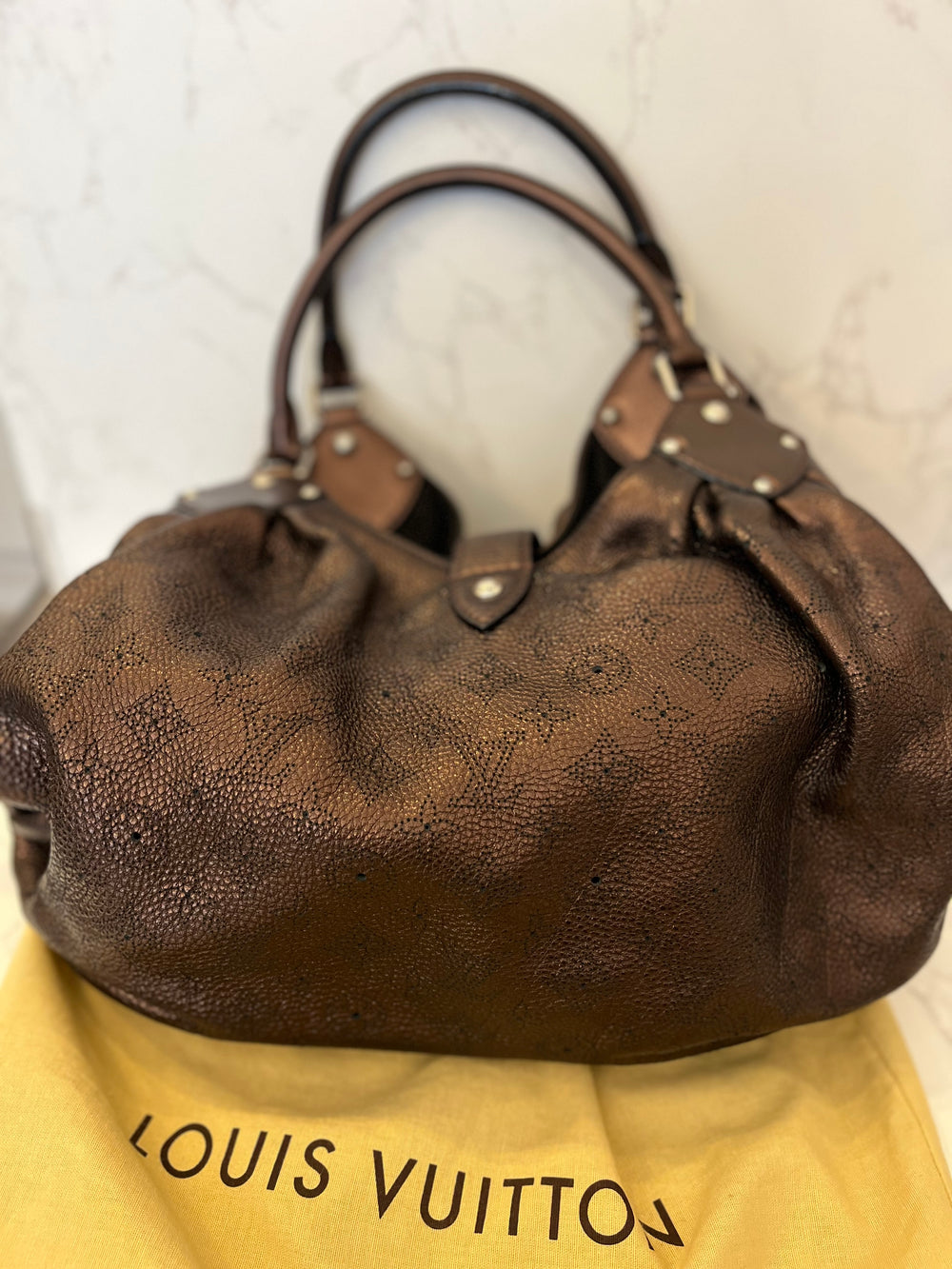 Pre Loved Louis Vuitton Bronze Metallic Mahina Leather Slouchy Bag