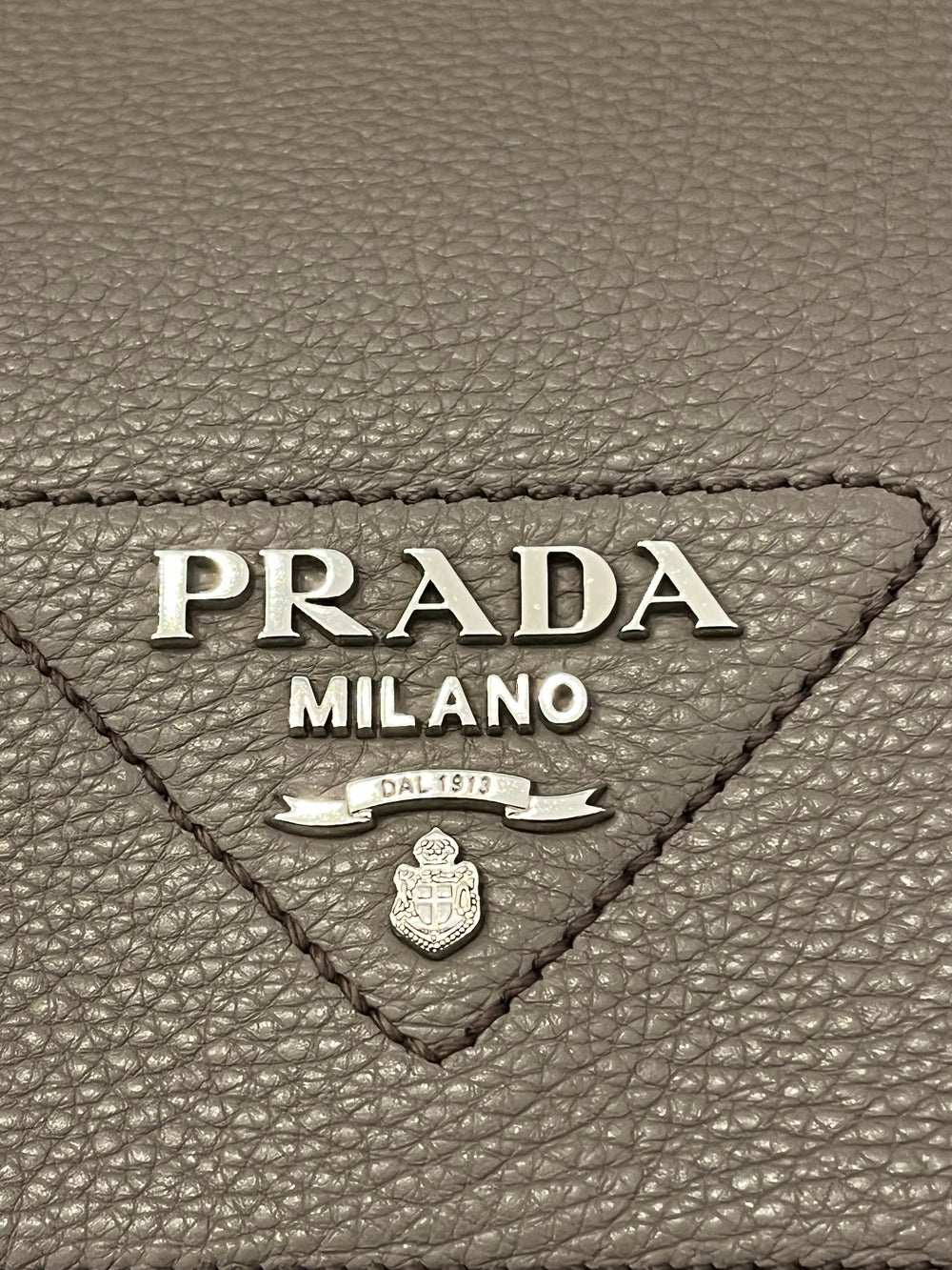 Pre Loved Prada Crossbody in Clay with 2 Straps (excellent)