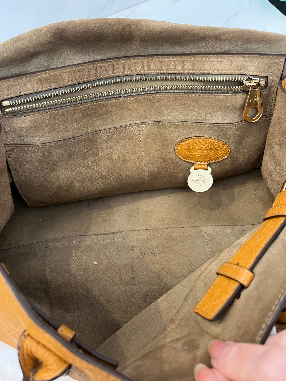Pre Loved Mulberry Bayswater in Ochre Crackled Patent Leather
