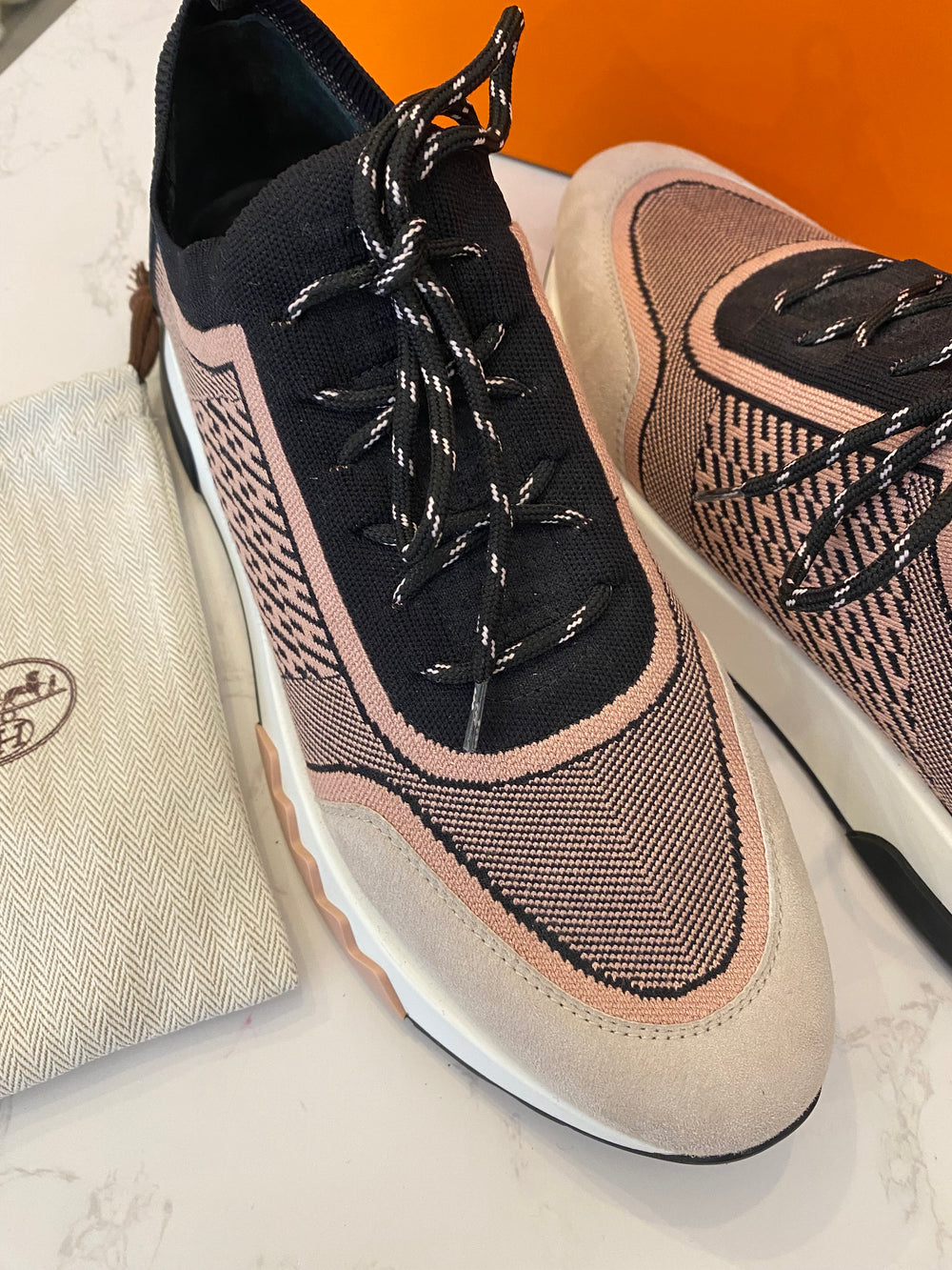 Pre Loved Hermes Addict Trainers Pink uk6 (excellent)